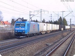 [TX Logistik 185 514 auf dem Weg von München nach Unna, hier nahe Langwied]